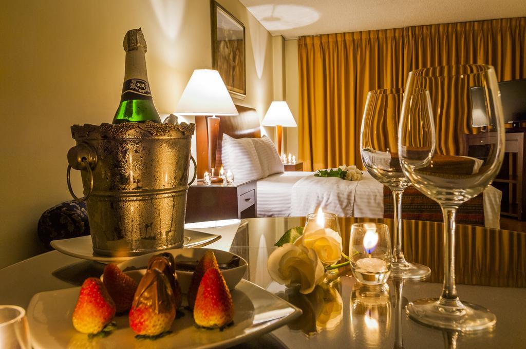 Hotel 51 Plaza Богота Екстериор снимка